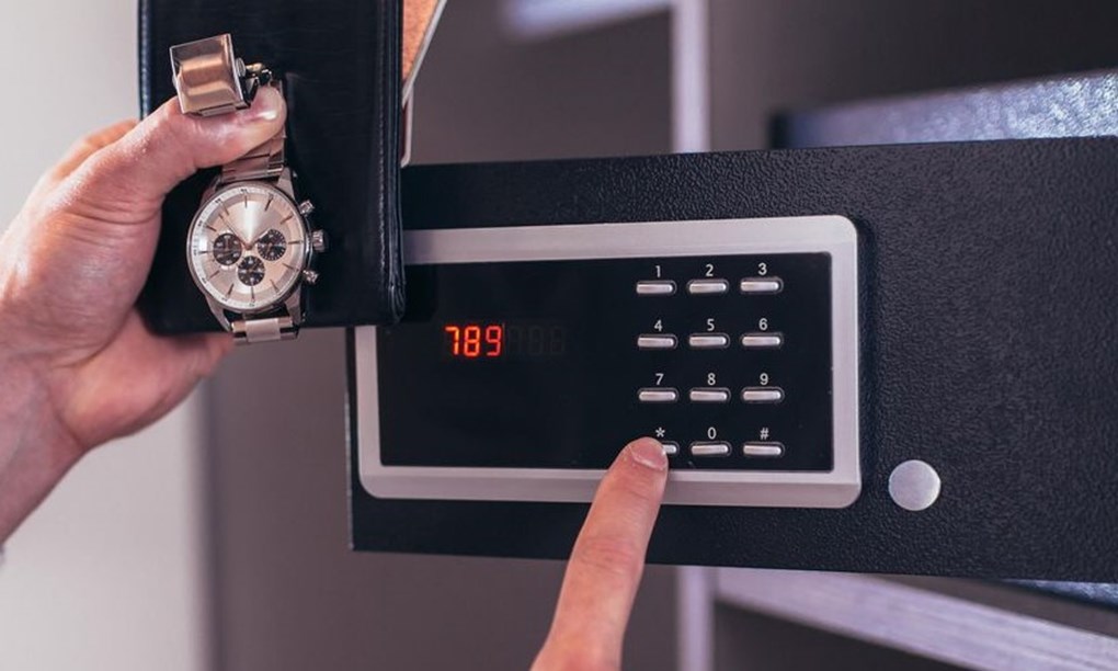 Age Co Useful Money Articles